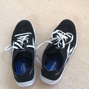 Reebok sneaker 7.5size